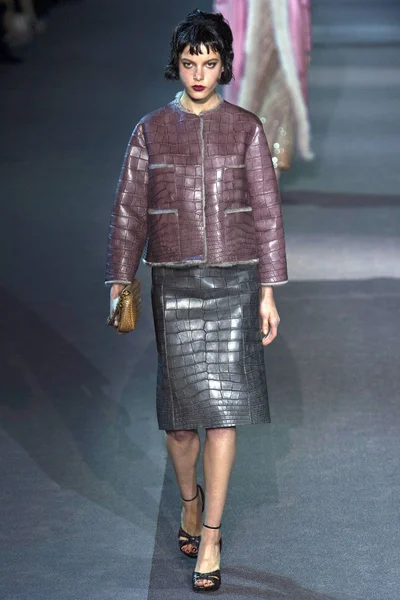 Look 35